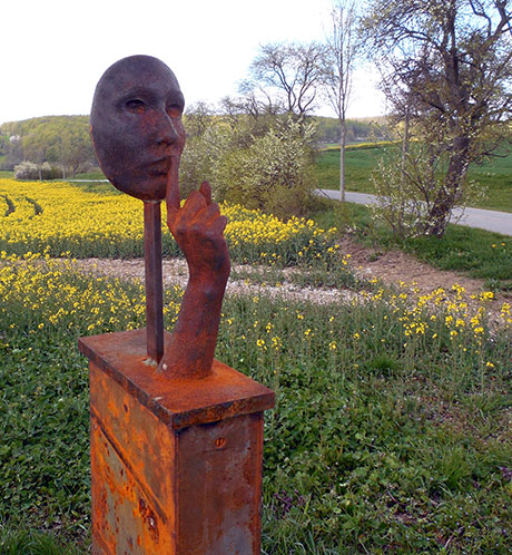 Niklas Reichert, (HAWK) Hildesheim »Friedensmaske«